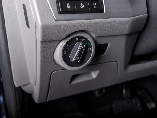 Volkswagen Transporter 2.0 TDI L2H1 30 Bulli 75 Edition / 204pk / Achteruitrij camera / Stoelverwarming / Leder / Virtua... ActivLease financial lease