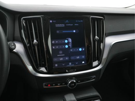 Volvo  V60 2.0 T6 Core Bright AWD (Plug-In) {SoH-97%} (INCL-BTW)  Aut. *FULL-LED | DIGI-COCKPIT | CAMERA | H... ActivLease financial lease