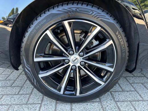 Volvo  V60 2.0 T8 Plug-in hybrid AWD Plus Dark | 455pk! | Harman/Kardon | Trekhaak | 360 Camera | ActivLease financial lease