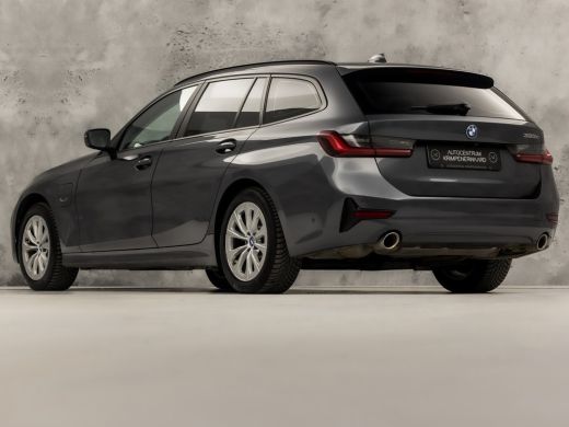 BMW 3 Serie Touring 320e High Executive 204Pk Automaat (APPLE CARPLAY, DEALER ONDERHOUDEN, GROOT NAVI, CAMERA... ActivLease financial lease