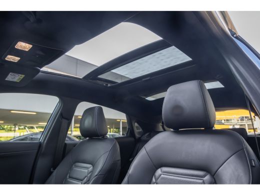 Ford Puma 1.0 EcoBoost Hybrid ST-Line Vignale 155PK | Pano | Stuur/stoel/voorruit verwarming | Cruise adapt... ActivLease financial lease