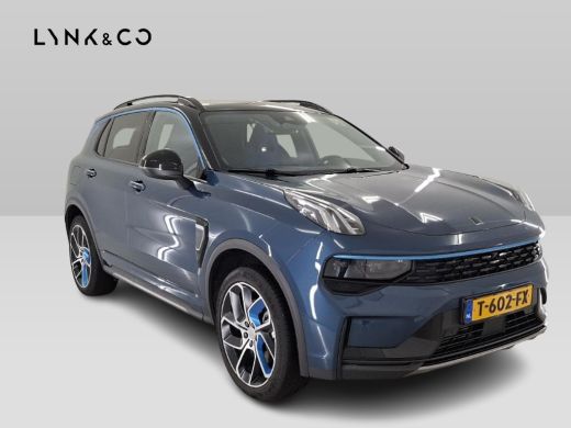 Lynk & Co 01 1.5 PHEV 262PK Adapt.Cruise 360&deg; Cam Carplay Zwarte Hemel Plug-in Stoelverw Vol opties! ActivLease financial lease