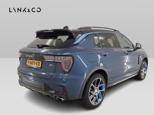 Lynk & Co 01 1.5 PHEV 262PK Adapt.Cruise 360&deg; Cam Carplay Zwarte Hemel Plug-in Stoelverw Vol opties! ActivLease financial lease