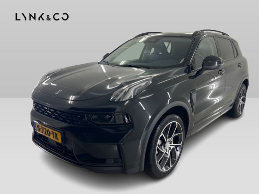 Lynk & Co 01 1.5 PHEV 262PK Black optic Adapt.Cruise 360&deg; Cam Carplay Plug-in Stoelverw Vol opties! ActivLease financial lease