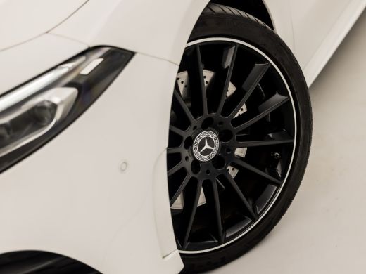 Mercedes-Benz A-Klasse 250 AMG Sport 224Pk Automaat (PANORAMADAK, MEMORY SEATS, 360 CAMERA, BURMESTER, GROOT NAVI, SFEER... ActivLease financial lease