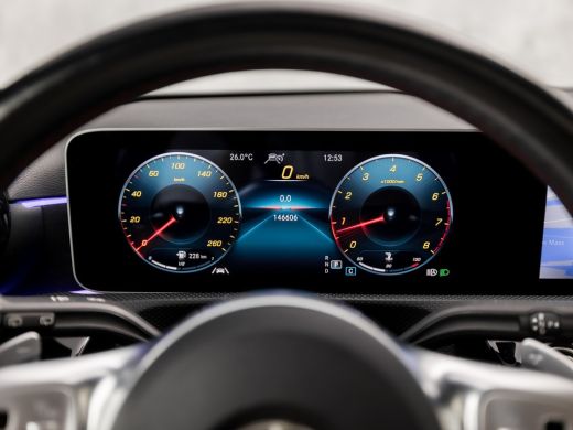 Mercedes-Benz A-Klasse 250 AMG Sport 224Pk Automaat (PANORAMADAK, MEMORY SEATS, 360 CAMERA, BURMESTER, GROOT NAVI, SFEER... ActivLease financial lease