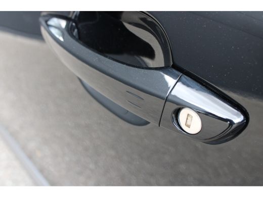 Peugeot 2008 1.2 Hybrid 145 GT | Automaat | Navigatie | Camera voor + achter | Massage | Stoelverwarming | Alc... ActivLease financial lease