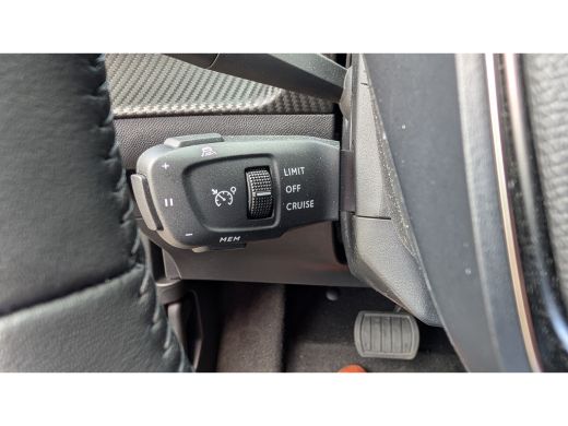 Peugeot e-2008 EV Allure Avantage 54 kWh ActivLease financial lease