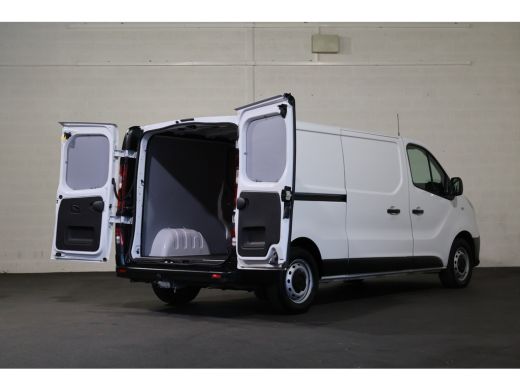 Renault Trafic 2.0 dCi 120pk L2 H1 2x Schuifdeur Airco Navigatie Trekhaak ActivLease financial lease