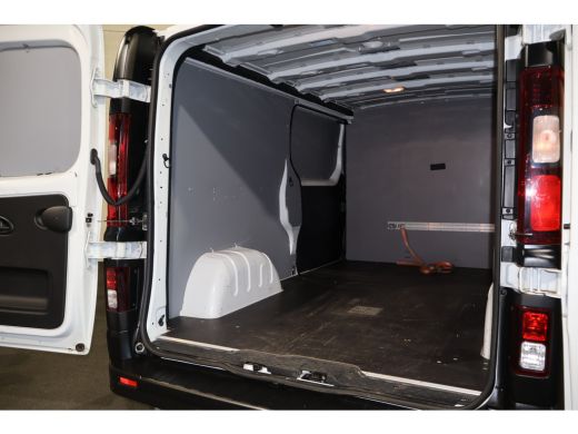 Renault Trafic 2.0 dCi 120pk L2 H1 2x Schuifdeur Airco Navigatie Trekhaak ActivLease financial lease