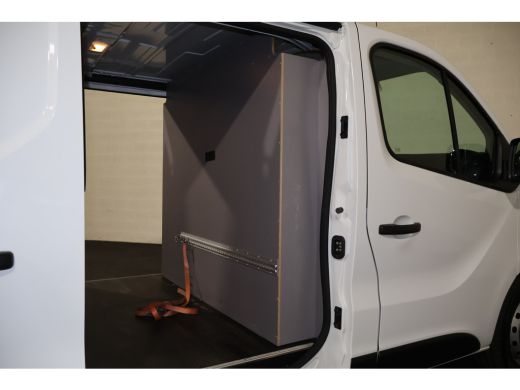 Renault Trafic 2.0 dCi 120pk L2 H1 2x Schuifdeur Airco Navigatie Trekhaak ActivLease financial lease