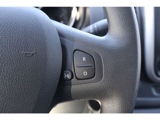 Renault Trafic 2.0 dCi 120pk L2 H1 2x Schuifdeur Airco Navigatie Trekhaak ActivLease financial lease