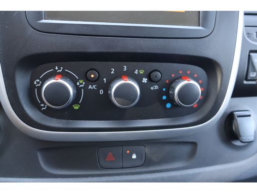 Renault Trafic 2.0 dCi 120pk L2 H1 2x Schuifdeur Airco Navigatie Trekhaak ActivLease financial lease
