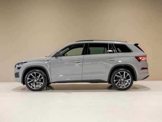 Skoda Kodiaq 1.5 TSI Sportline Business / 150pk / Trekhaak / Panorama dak / Achteruitrij camera / ActivLease financial lease