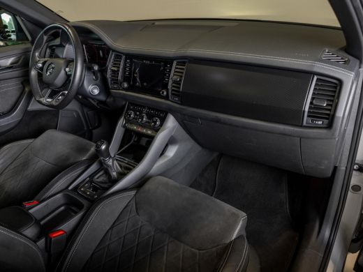 Skoda Kodiaq 1.5 TSI Sportline Business / 150pk / Trekhaak / Panorama dak / Achteruitrij camera / ActivLease financial lease