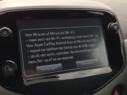 Toyota Aygo 1.0 VVT-i x-play | Apple CarPlay | Parkeercamera | Rijklaar incl. garantie | ActivLease financial lease
