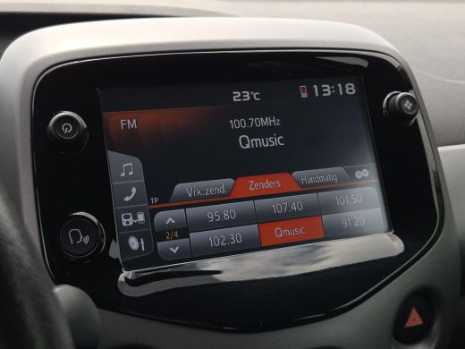 Toyota Aygo 1.0 VVT-i x-play | Apple CarPlay | Parkeercamera | Rijklaar incl. garantie | ActivLease financial lease