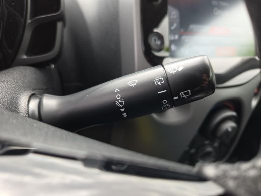 Toyota Aygo 1.0 VVT-i x-play | Apple CarPlay | Parkeercamera | Rijklaar incl. garantie | ActivLease financial lease
