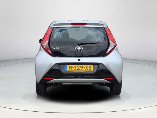 Toyota Aygo 1.0 VVT-i x-play | Apple CarPlay | Parkeercamera | Rijklaar incl. garantie | ActivLease financial lease