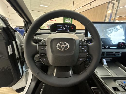 Toyota C-HR+ First Edition 77 kWh ActivLease financial lease
