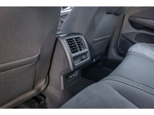Volkswagen Golf 1.0 eTSI Life Business | Massage | Memory | Stoel+stuur verwarming | Cruise adaptief | Dodehoek d... ActivLease financial lease
