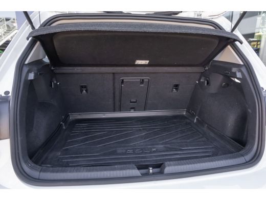 Volkswagen Golf 1.0 eTSI Life Business | Massage | Memory | Stoel+stuur verwarming | Cruise adaptief | Dodehoek d... ActivLease financial lease