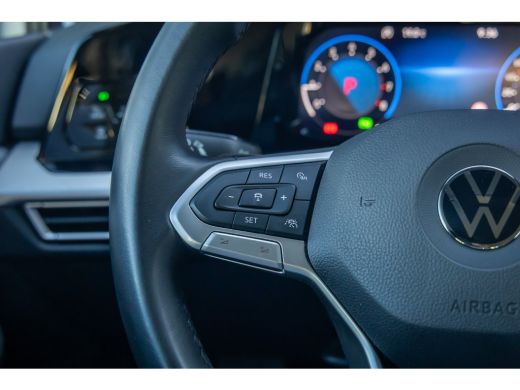 Volkswagen Golf 1.0 eTSI Life Business | Massage | Memory | Stoel+stuur verwarming | Cruise adaptief | Dodehoek d... ActivLease financial lease