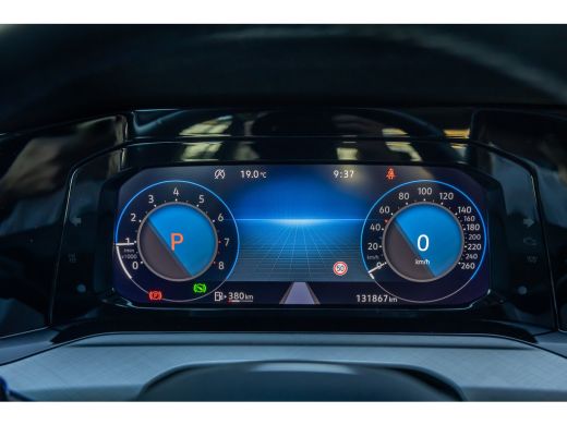 Volkswagen Golf 1.0 eTSI Life Business | Massage | Memory | Stoel+stuur verwarming | Cruise adaptief | Dodehoek d... ActivLease financial lease