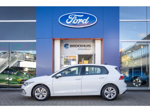 Volkswagen Golf 1.0 eTSI Life Business | Massage | Memory | Stoel+stuur verwarming | Cruise adaptief | Dodehoek d... ActivLease financial lease