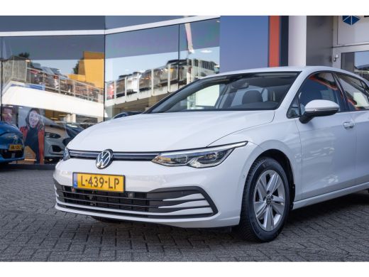Volkswagen Golf 1.0 eTSI Life Business | Massage | Memory | Stoel+stuur verwarming | Cruise adaptief | Dodehoek d... ActivLease financial lease