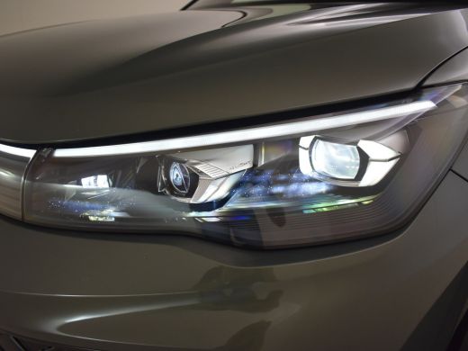 Volkswagen Tiguan 1.5 eHybrid R-Line Edition 272Pk DSG/AUTO | Panorama-dak | SOH 100 % | Head-up display |Trekhaak ... ActivLease financial lease
