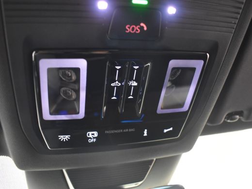 Volkswagen Tiguan 1.5 eHybrid R-Line Edition 272Pk DSG/AUTO | Panorama-dak | SOH 100 % | Head-up display |Trekhaak ... ActivLease financial lease