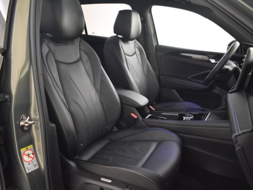 Volkswagen Tiguan 1.5 eHybrid R-Line Edition 272Pk DSG/AUTO | Panorama-dak | SOH 100 % | Head-up display |Trekhaak ... ActivLease financial lease