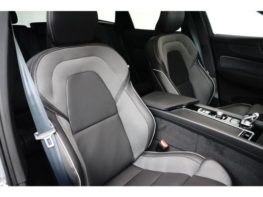Volvo  XC60 2.0 T6 Black Edition Recharge Plug-In Hybrid AWD | Trekhaak | 360 Cam | Pano | HUD | Harman/Kardo... ActivLease financial lease