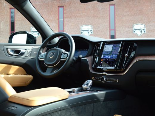 Volvo  XC60 T6 Recharge AWD Plus Dark | Trekhaak | SOH 100% ActivLease financial lease