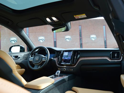 Volvo  XC60 T6 Recharge AWD Plus Dark | Trekhaak | SOH 100% ActivLease financial lease