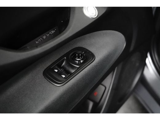 Fiat 500 Icon 42 kWh / Navigatie / Camera / Carplay / ECC / 16'' LMV ActivLease financial lease