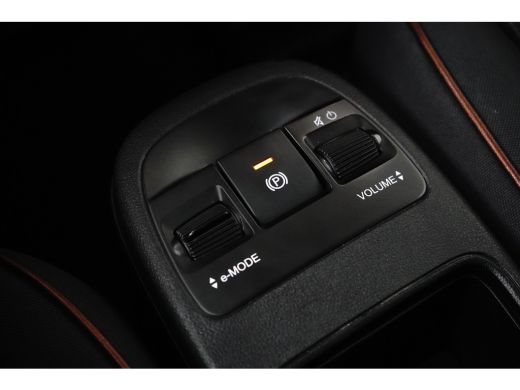 Fiat 500 Icon 42 kWh / Navigatie / Camera / Carplay / ECC / 16'' LMV ActivLease financial lease