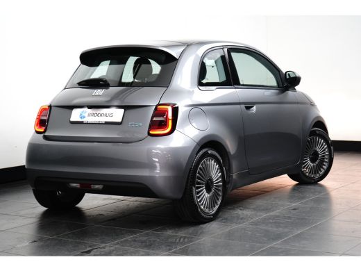 Fiat 500 Icon 42 kWh / Navigatie / Camera / Carplay / ECC / 16'' LMV ActivLease financial lease