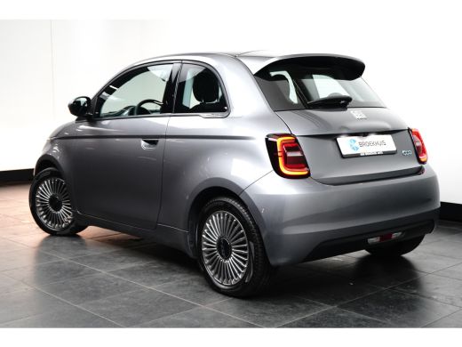 Fiat 500 Icon 42 kWh / Navigatie / Camera / Carplay / ECC / 16'' LMV ActivLease financial lease
