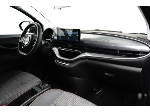Fiat 500 Icon 42 kWh / Navigatie / Camera / Carplay / ECC / 16'' LMV ActivLease financial lease