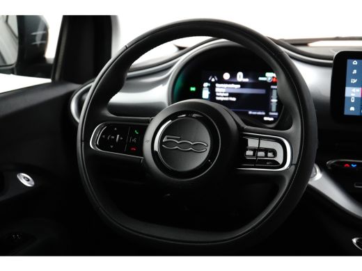 Fiat 500 Icon 42 kWh / Navigatie / Camera / Carplay / ECC / 16'' LMV ActivLease financial lease