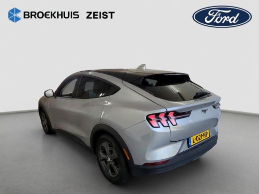 Ford Mustang Mach-E Mach-E RWD 75 kWh | BTW auto | SOH 94% | Leder | Camera | Adaptieve cruise | Afneembare trekhaak ActivLease financial lease