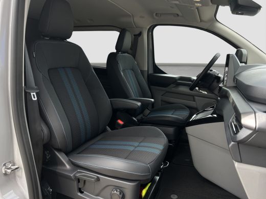 Ford Transit Custom 320 2.5 PHEV L2H1 Sport DC | Adap. Cruise Control | Winterpack | 360 Camera | Trekhaak | Keyless ... ActivLease financial lease