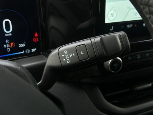 Ford Transit Custom 320 2.5 PHEV L2H1 Sport DC | Adap. Cruise Control | Winterpack | 360 Camera | Trekhaak | Keyless ... ActivLease financial lease