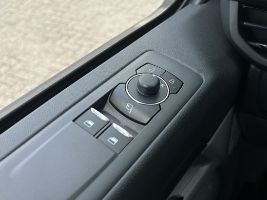 Ford Transit Custom 320 2.5 PHEV L2H1 Sport DC | Adap. Cruise Control | Winterpack | 360 Camera | Trekhaak | Keyless ... ActivLease financial lease