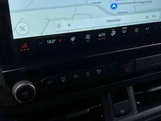 Ford Transit Custom 320 2.5 PHEV L2H1 Sport DC | Adap. Cruise Control | Winterpack | 360 Camera | Trekhaak | Keyless ... ActivLease financial lease