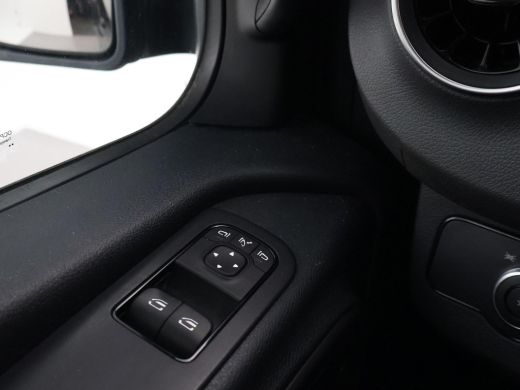 Mercedes-Benz Sprinter 319 3.0 CDI V6 190 PK L2H1 + LUCHTVERING | LED | ELEKTTR. SCHUIFDEUR | 360 CAMERA | 3500 KG TREKHAAK ActivLease financial lease