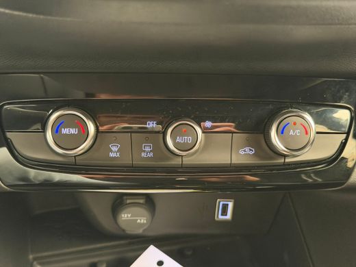 Opel Corsa GS | Dode hoek waarschuwing | LED koplampen met LED dagrijverlichting | Licht -en regensensor ActivLease financial lease