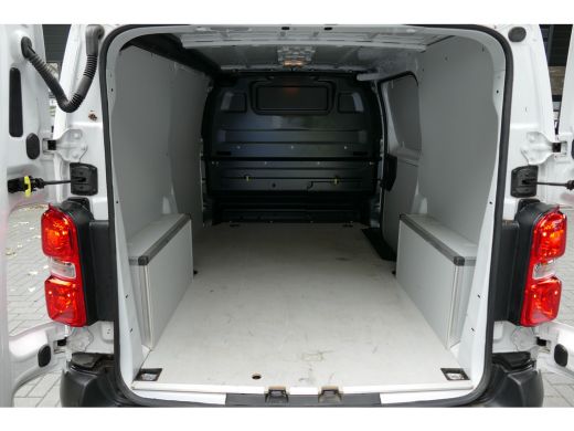 Opel Vivaro 2.0 DIESEL 145PK L3H1 / CAMERA / STOEL-STUURVERWARMING / 3-ZITS / BETIMMERING / NAVI / AIRCO / LE... ActivLease financial lease